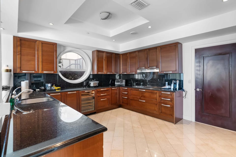 Penthouse, 4 Bedrooms, Ocean View | Private kitchen