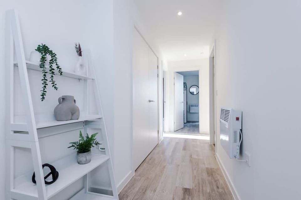 House | 2 bedrooms, desk