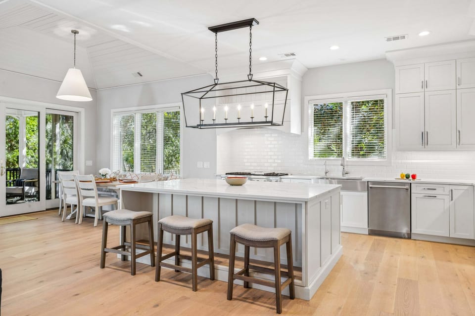 Spacious kitchen to cook an amazing meal!