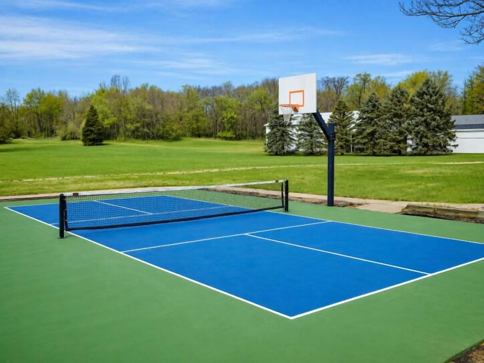 Pickleball court