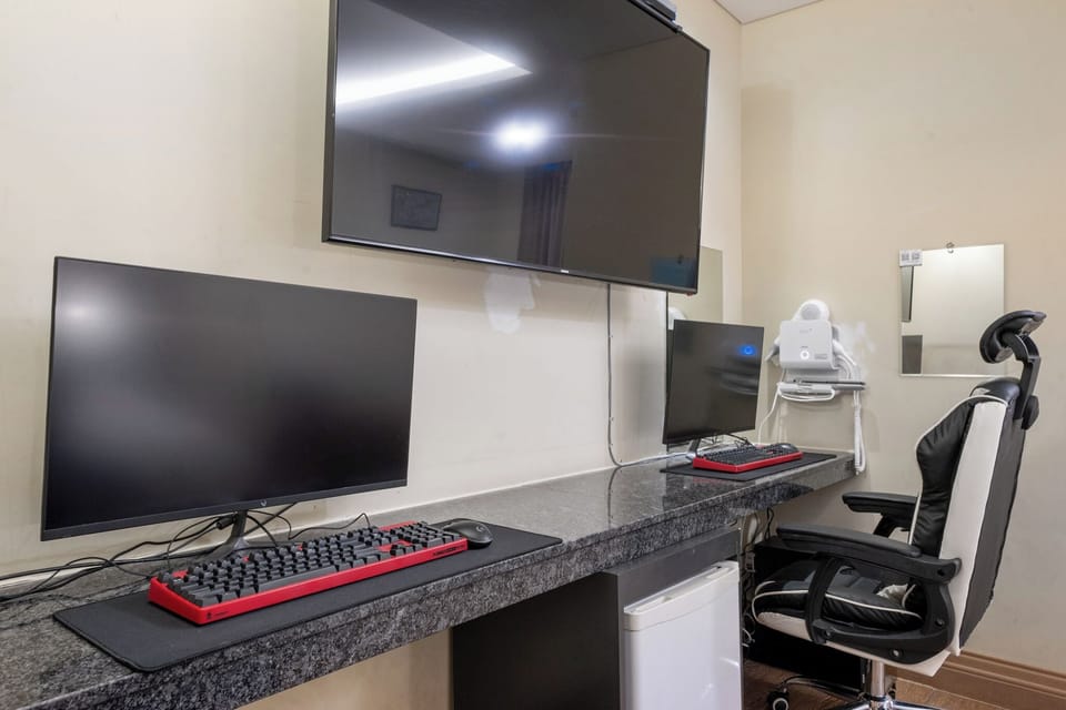 Premium Room | Desk, free WiFi