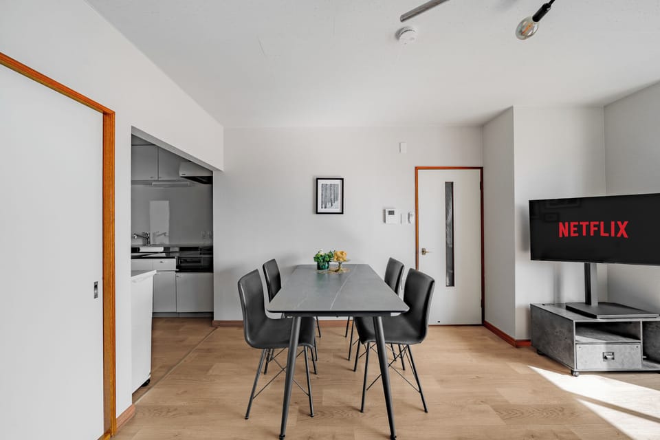Apartment | Dining
