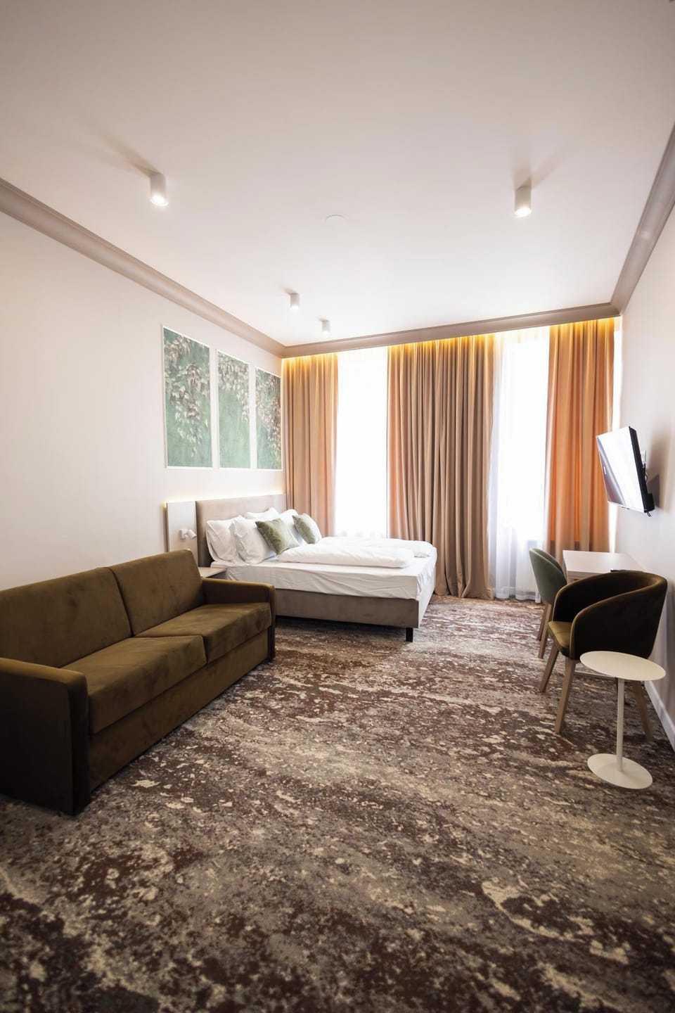 Comfort Deluxe | In-room safe, desk, laptop workspace, blackout drapes