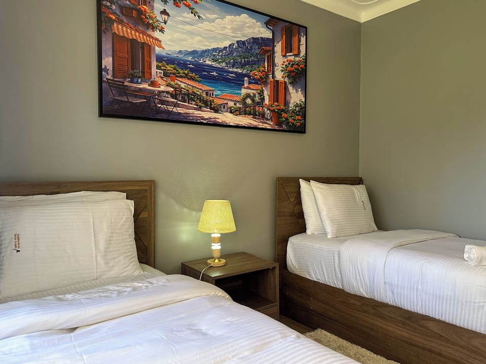 Deluxe Apartment | Free WiFi