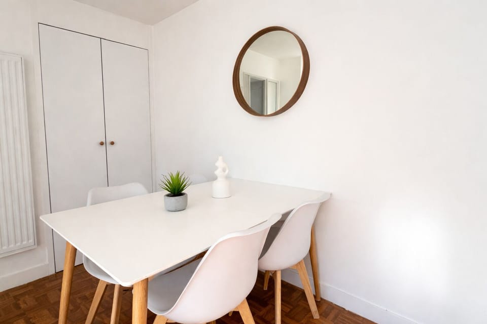 Apartment | Dining