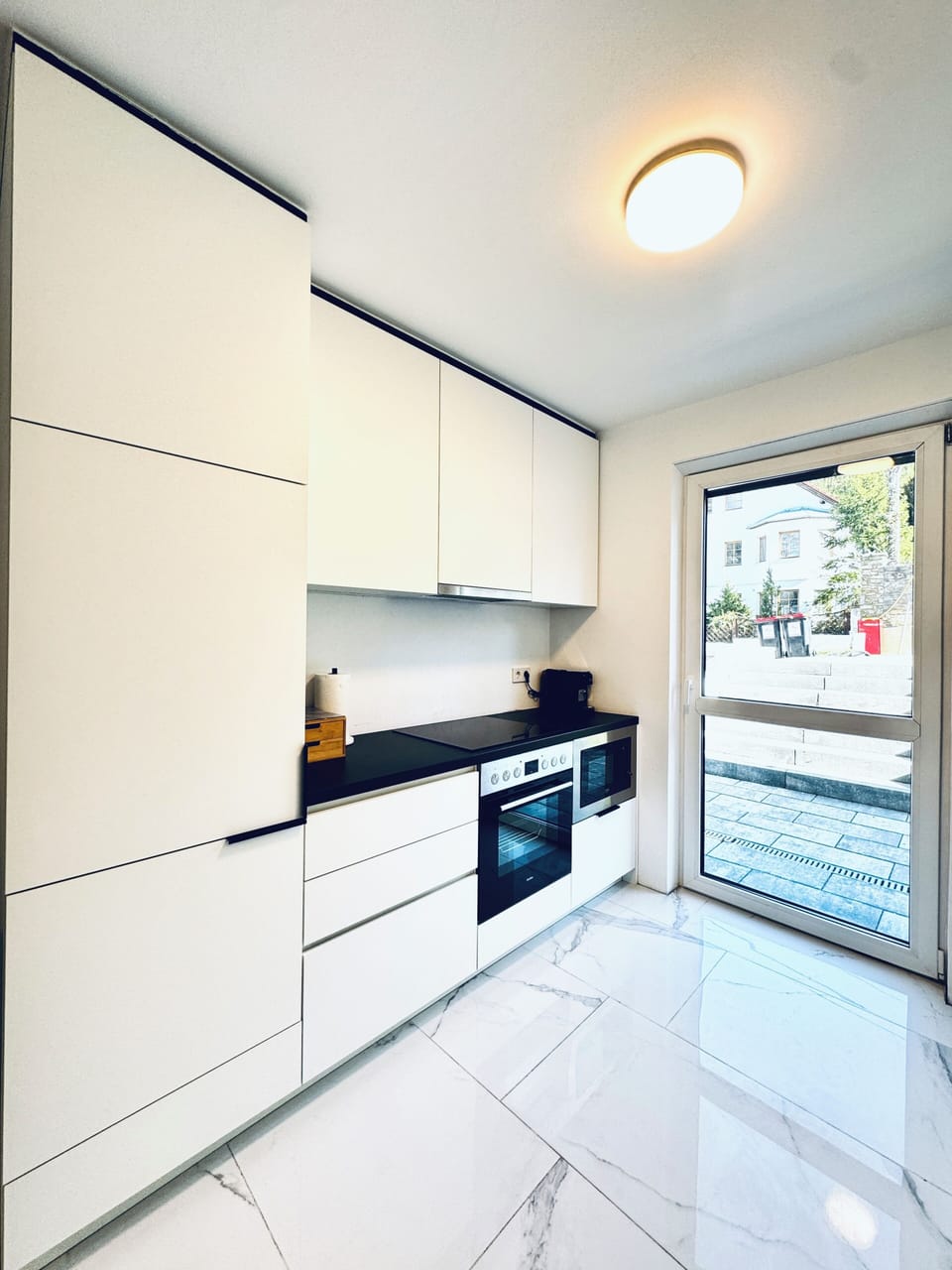 Luxury Villa | Private kitchen | Fridge, microwave, oven, stovetop