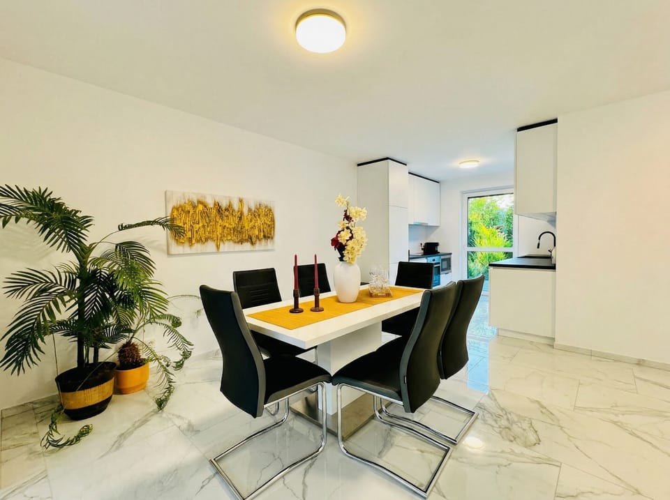 Luxury Villa | Private kitchen | Fridge, microwave, oven, stovetop