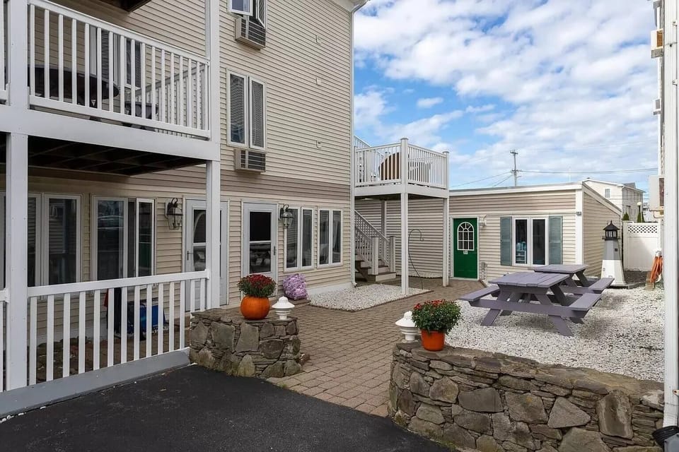 We have plenty of well-maintained, shared outdoor areas for you to enjoy.