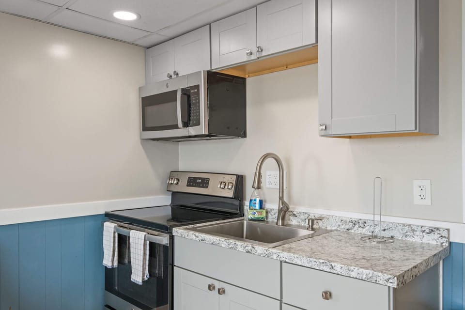 This unit has everything you need to cook your meals.
