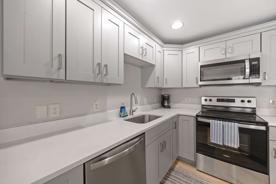 This unit comes with everything you need to cook.
