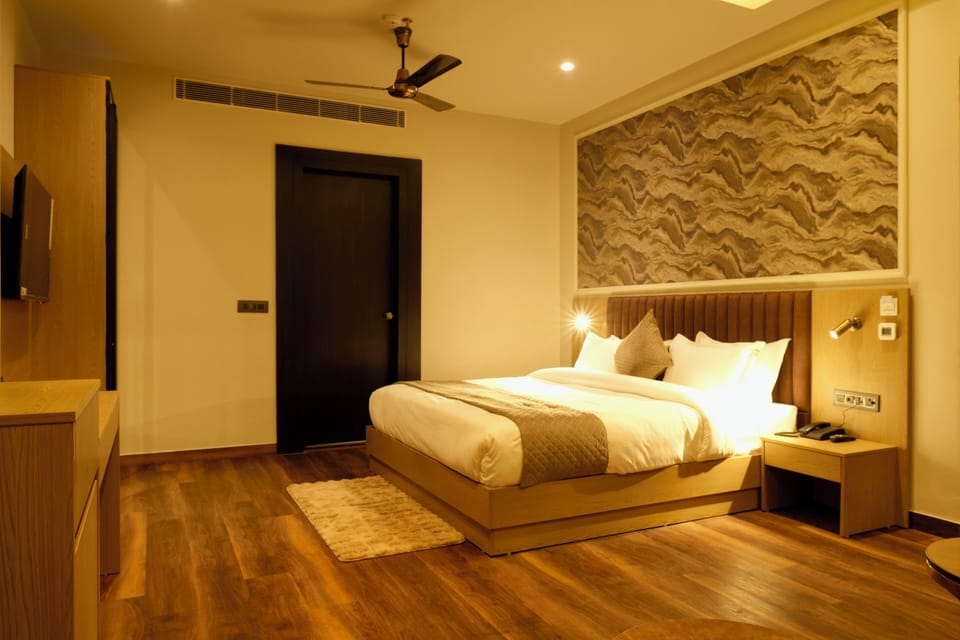 Executive Room | Egyptian cotton sheets, premium bedding, down comforters