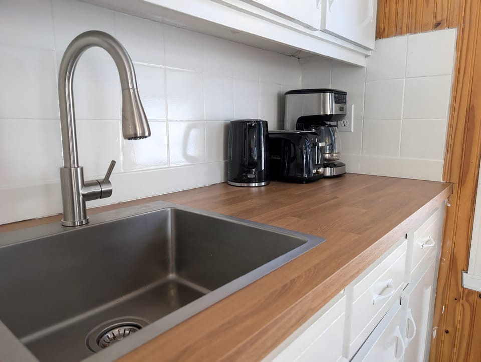 Un espace convivial pour cuisiner ensemble.