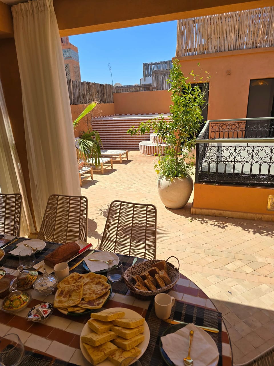 Outdoor dining
