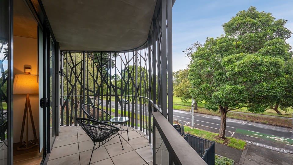 2nd floor balcony