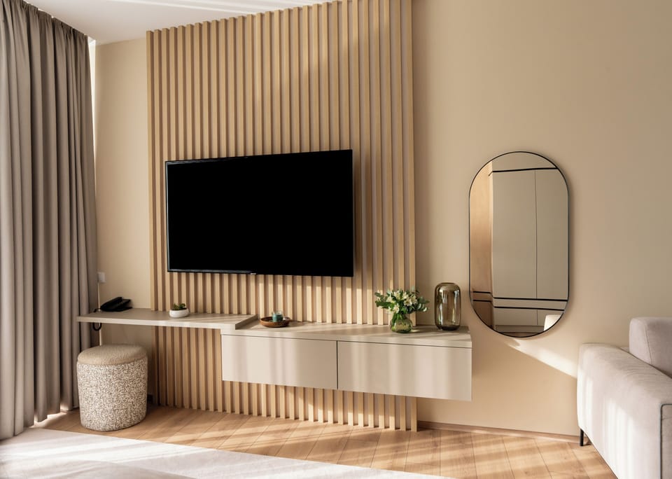 Superior Double Room, Golf View | Living area