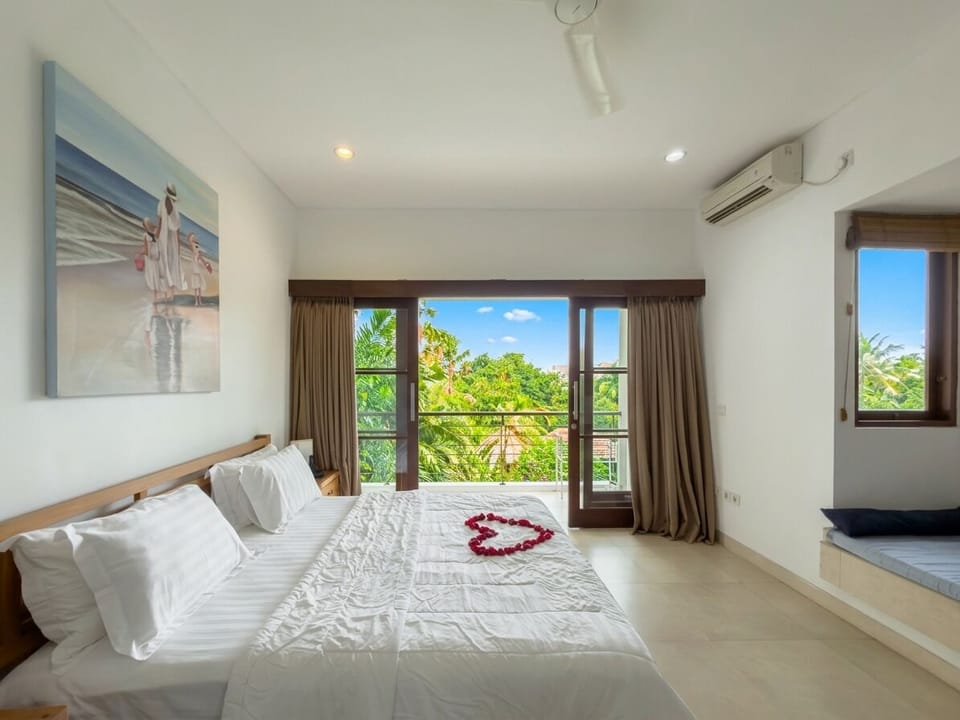Double Room, Balcony, Pool View | Free WiFi