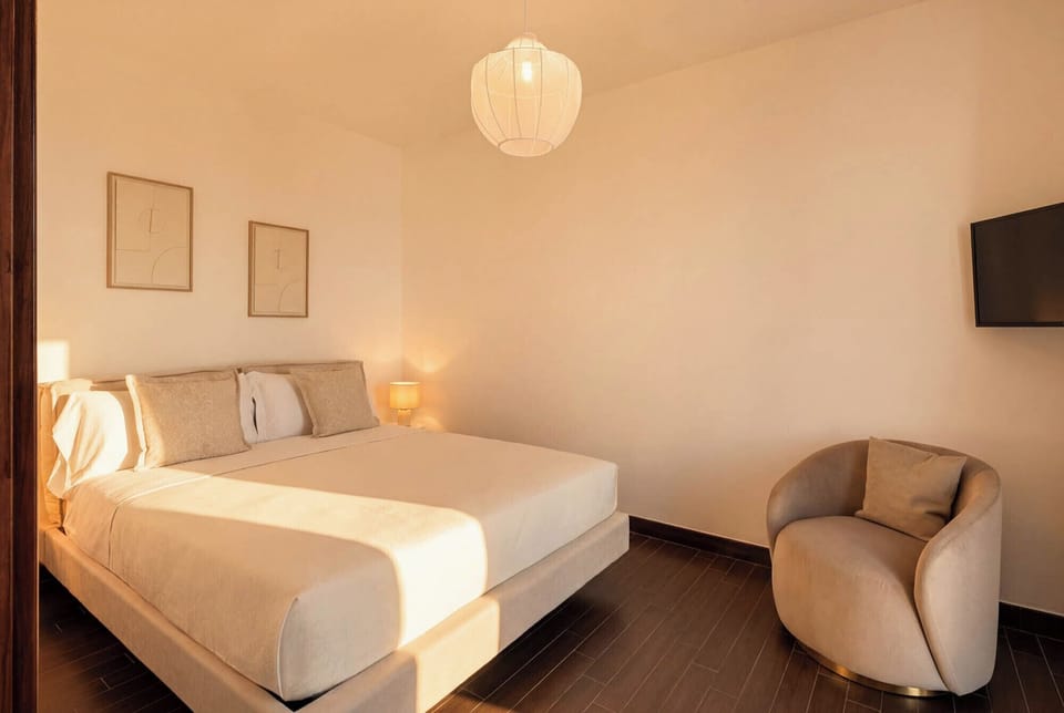 Junior Double Room, City View | Premium bedding, minibar, in-room safe, desk