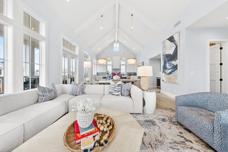 2nd Floor, Living Room