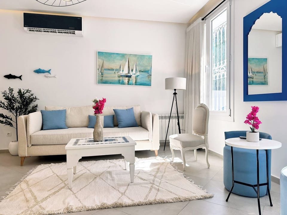 Apartment, 2 Bedrooms | Living room