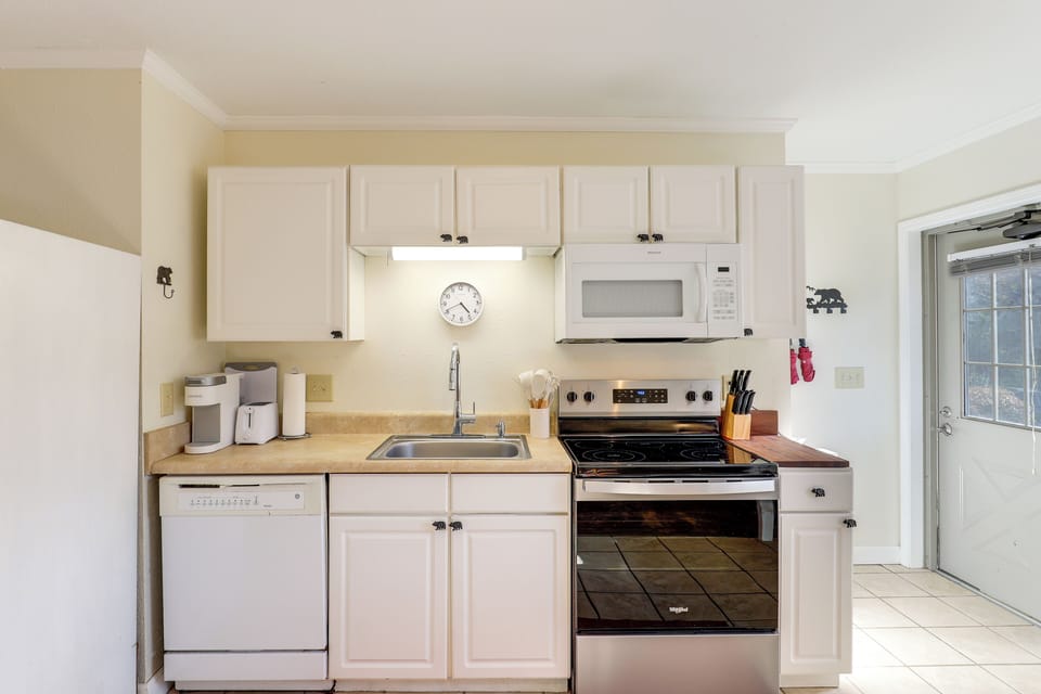 Apartment (0 Bedroom) | Interior