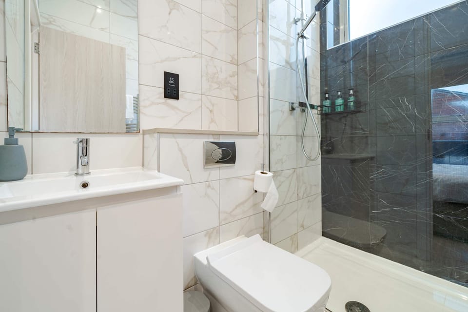 Leeds City-centre 1-bed With Private Roof Terrace Apartment in Leeds