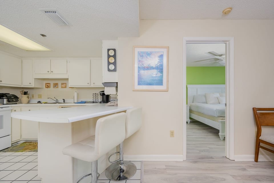 Condo, 2 Bedrooms | Private kitchen | Coffee/tea maker, fridge, oven
