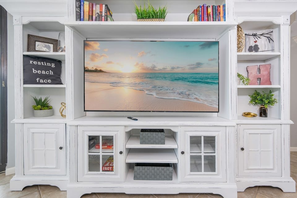 Condo, 3 Bedrooms | Interior