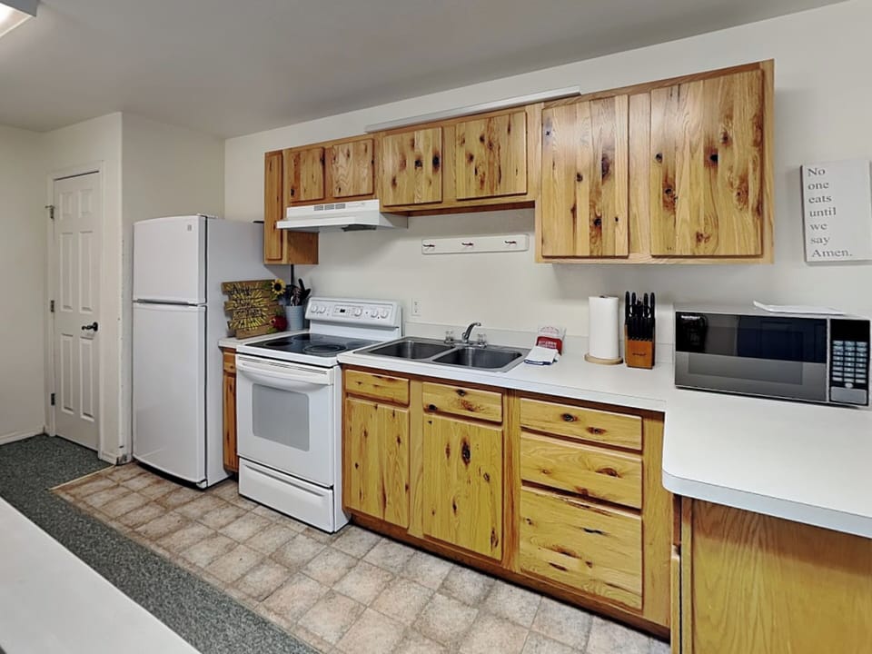 Full Kitchen