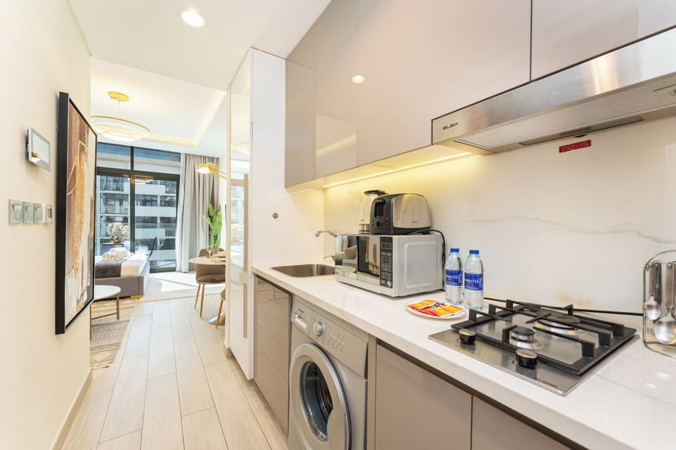Exclusive Studio, Non Smoking, City View | Private kitchen | Full-size fridge, microwave, oven, stovetop