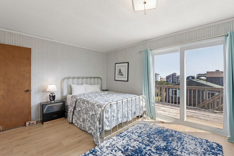 HIWA02: Just Beachy | Top Level Bedroom 3