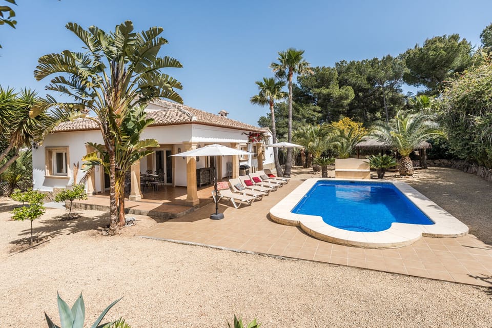 Villa and Swmming Pool