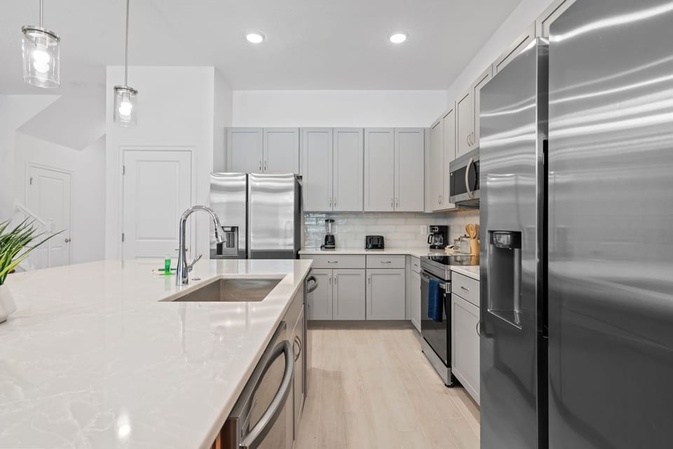 Fully-equipped kitchen
