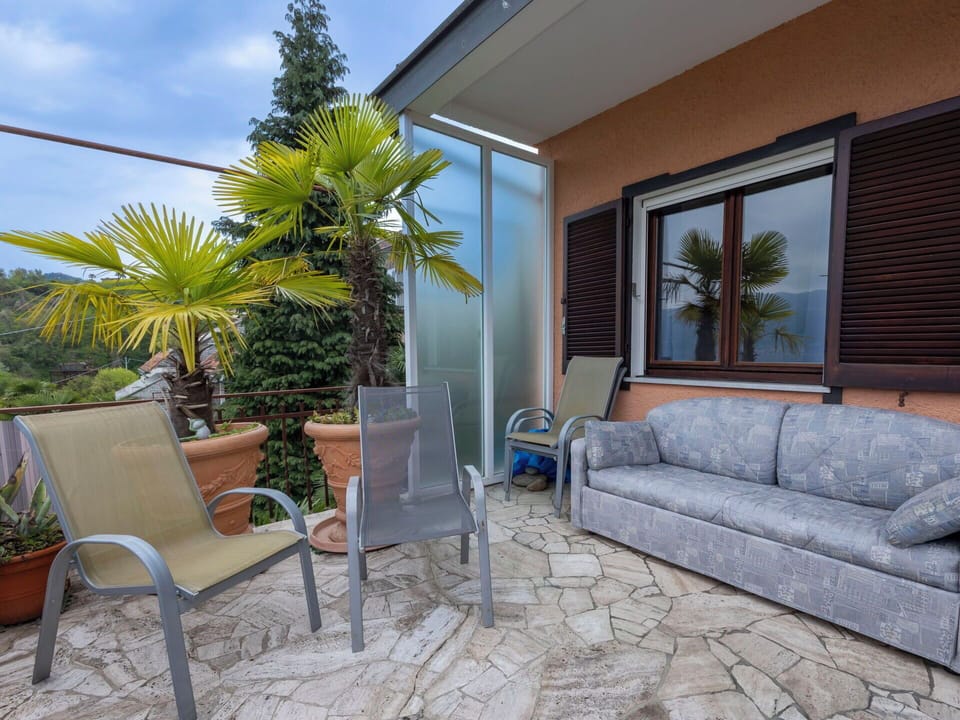 Furniture, Floor, Flowerpot, Chair, Houseplant, Shade, Outdoor Furniture, Eco Hotel, Coffee Table