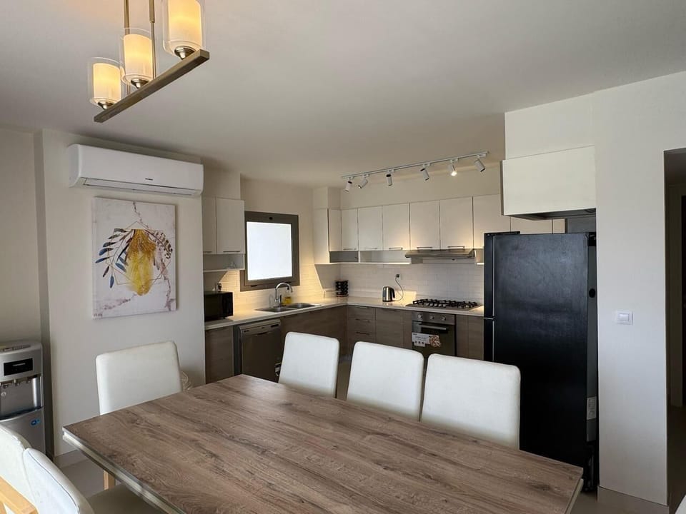 Penthouse, 4 Bedrooms, Canal View | Private kitchen