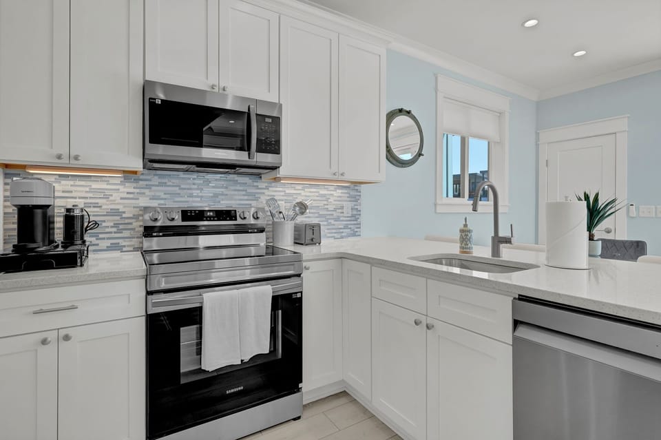 Fully-equipped kitchen