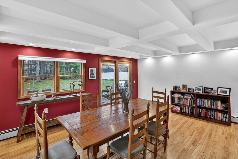 Hardwood, Dining Room, Dining Table, Furniture, Indoors
