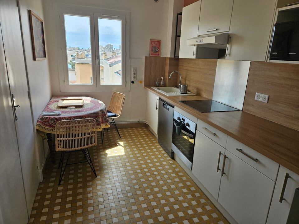 Private kitchen