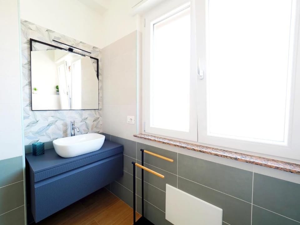 Shower, bidet, soap, shampoo
