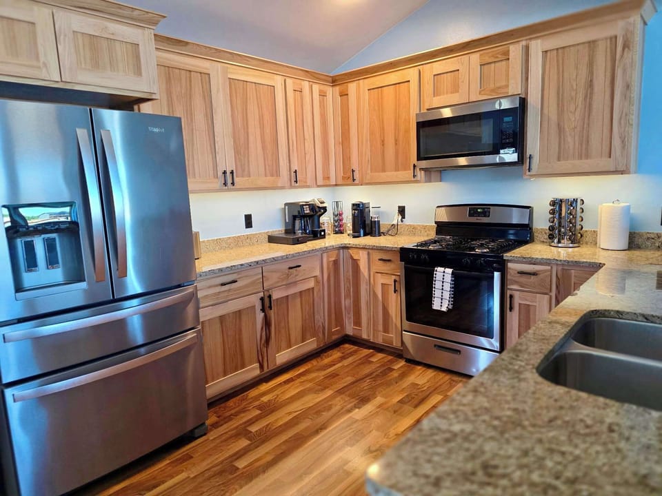 Full kitchen with plenty of space to cook, bake, and prepare meals for your entire group.