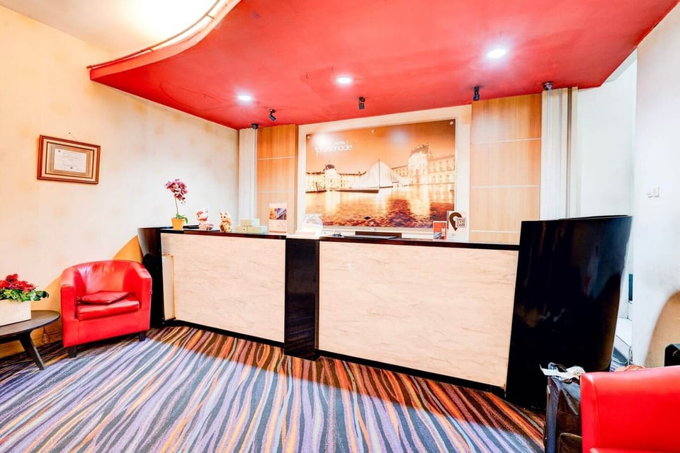 Entrance / Reception