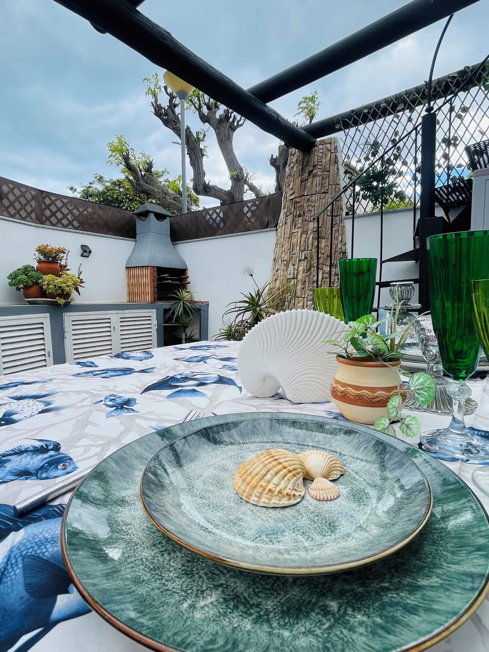 Outdoor dining
