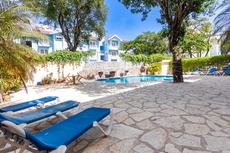 Apartment, 2 Bedrooms, Balcony, Pool View | Pool | Outdoor pool