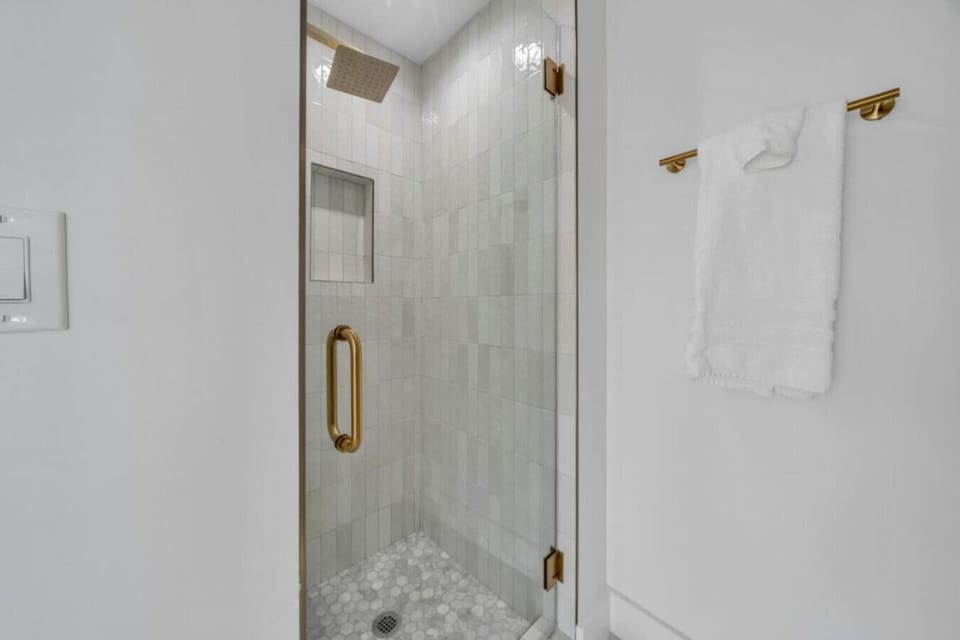 Floor 1: Bathroom #1 with Walk-in shower
