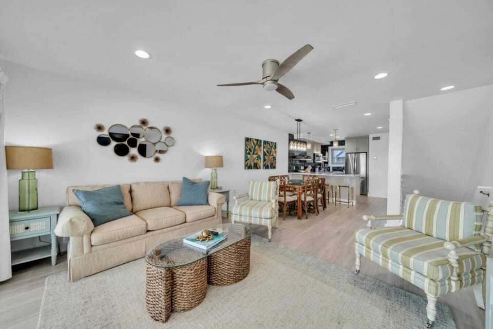 Floor 2: Living room overlooking Gulf of Mexico
