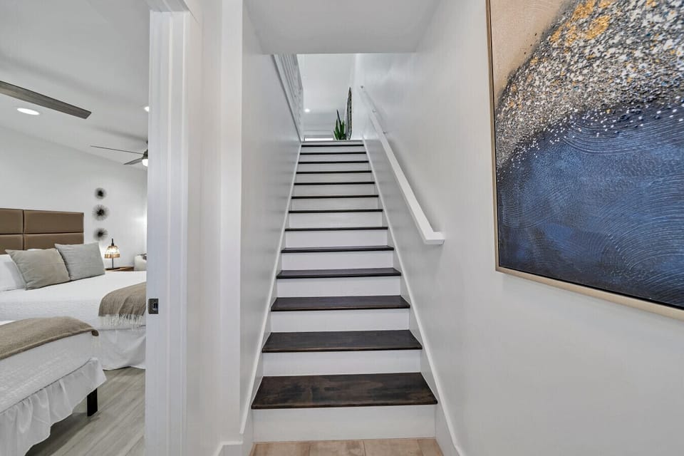 Floor 1 Entry to Upstairs living