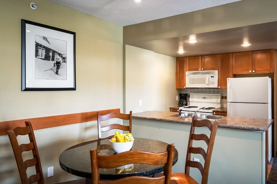 1 Bedroom • Kitchen