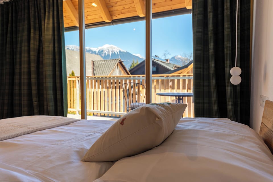 Classic Double or Twin Room, Mountain View | Free WiFi
