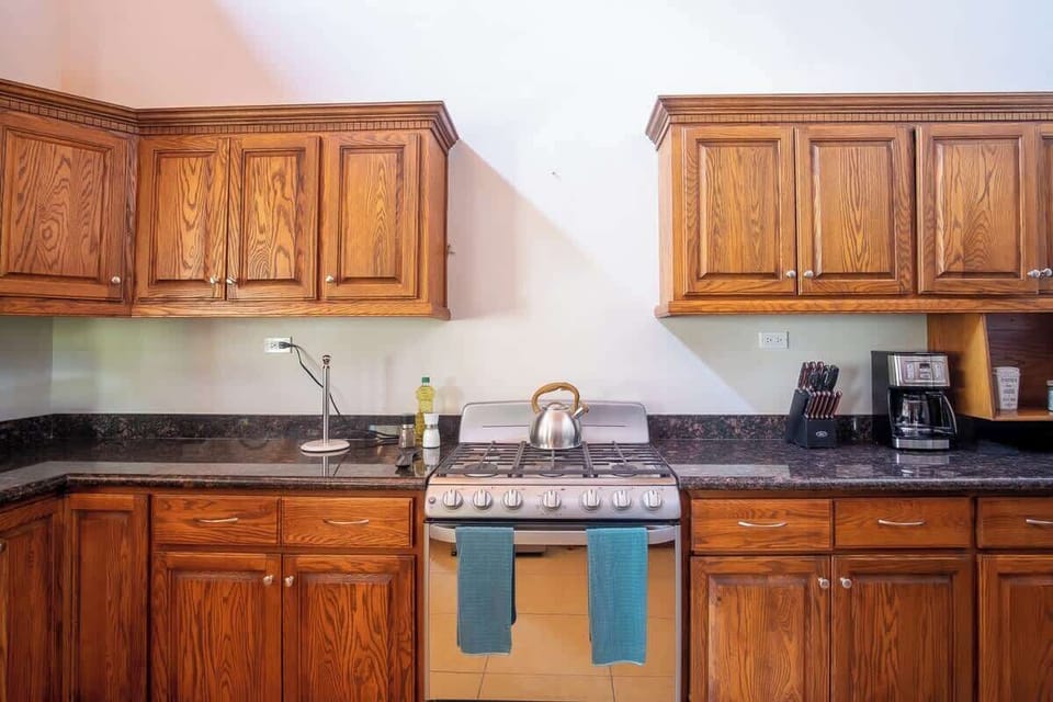 Fully equipped kitchen with new appliances 