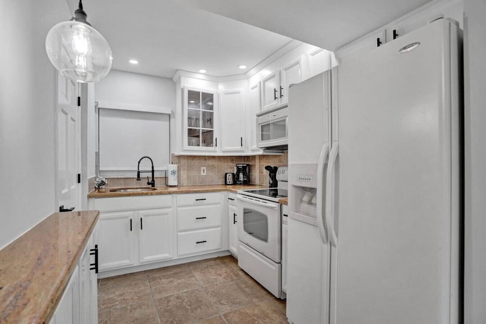 Fully Equipped Kitchen — Everything You Need for Your Stay