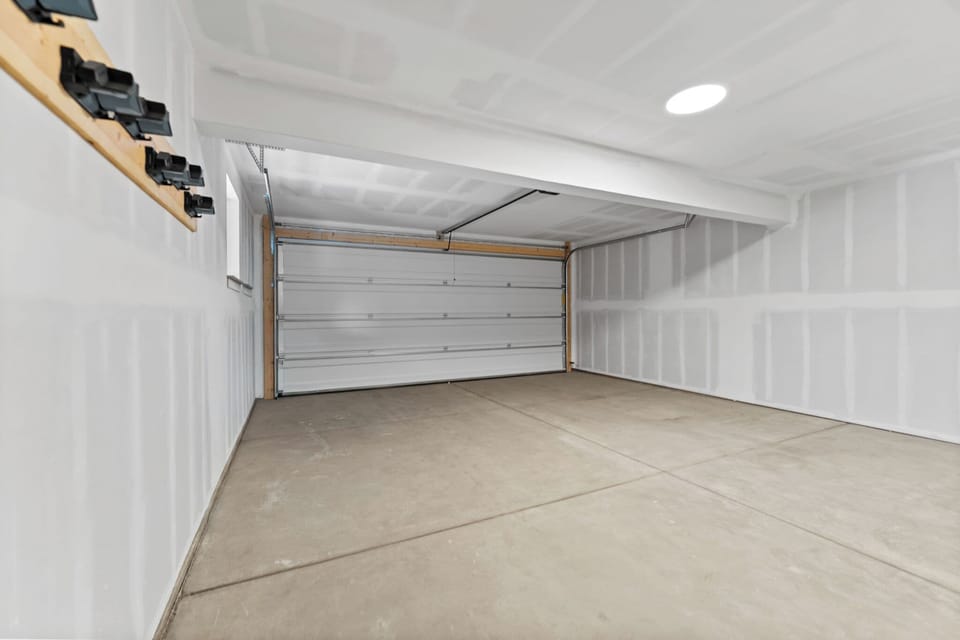 Studio (3 Bedrooms) | Property amenity